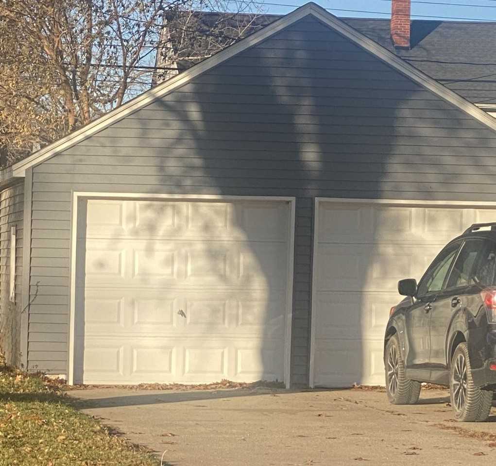 1309 Harding Ave - Photo 3 of 23