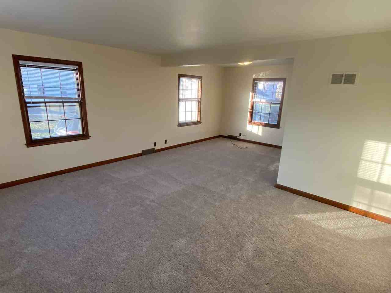 1309 Harding Ave - Photo 4 of 23