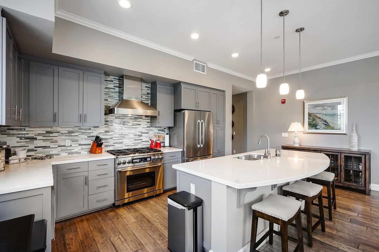 111 W Prospect Ave #201 - Photo 3 of 14