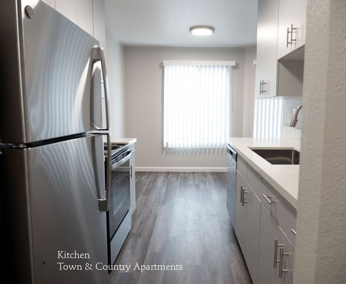 Town & Country Apartments - Photo 2 of 10