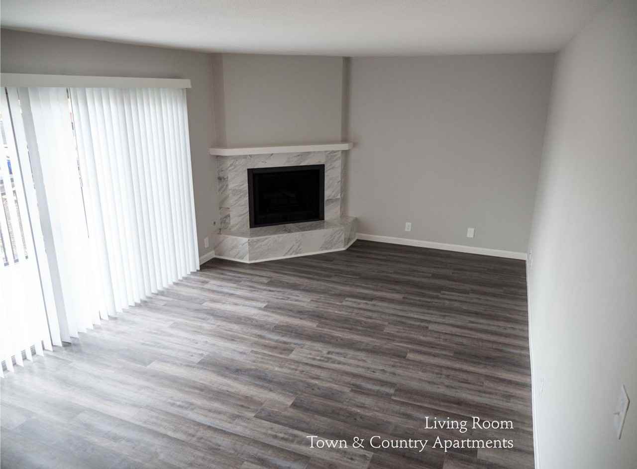 Town & Country Apartments - Photo 5 of 12