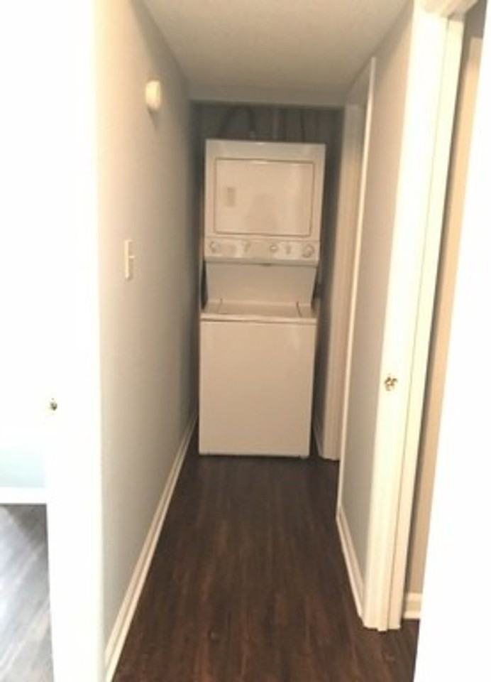 210 Marion St - Photo 7 of 8