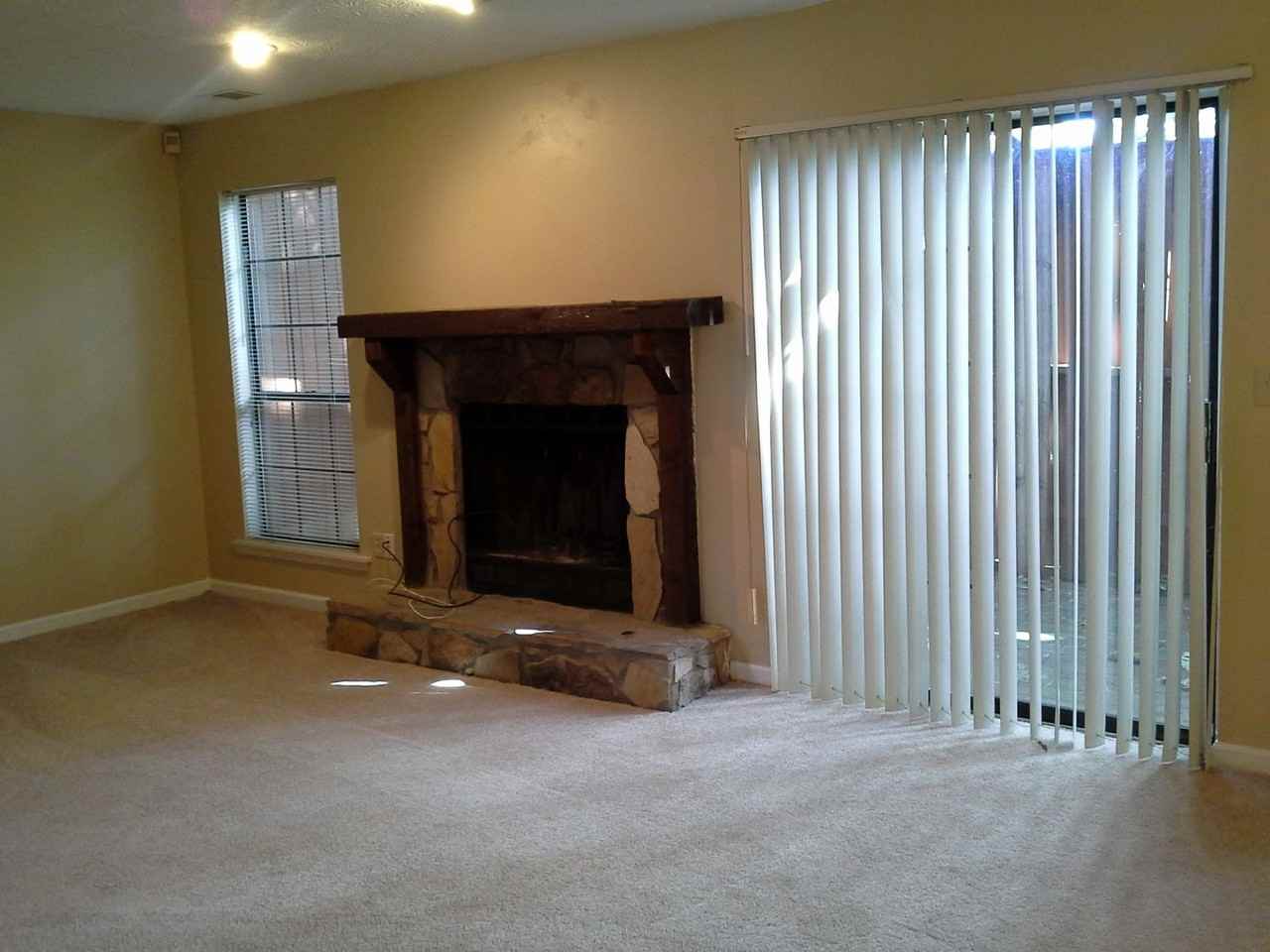 879 Heritage Oaks Dr - Photo 3 of 9