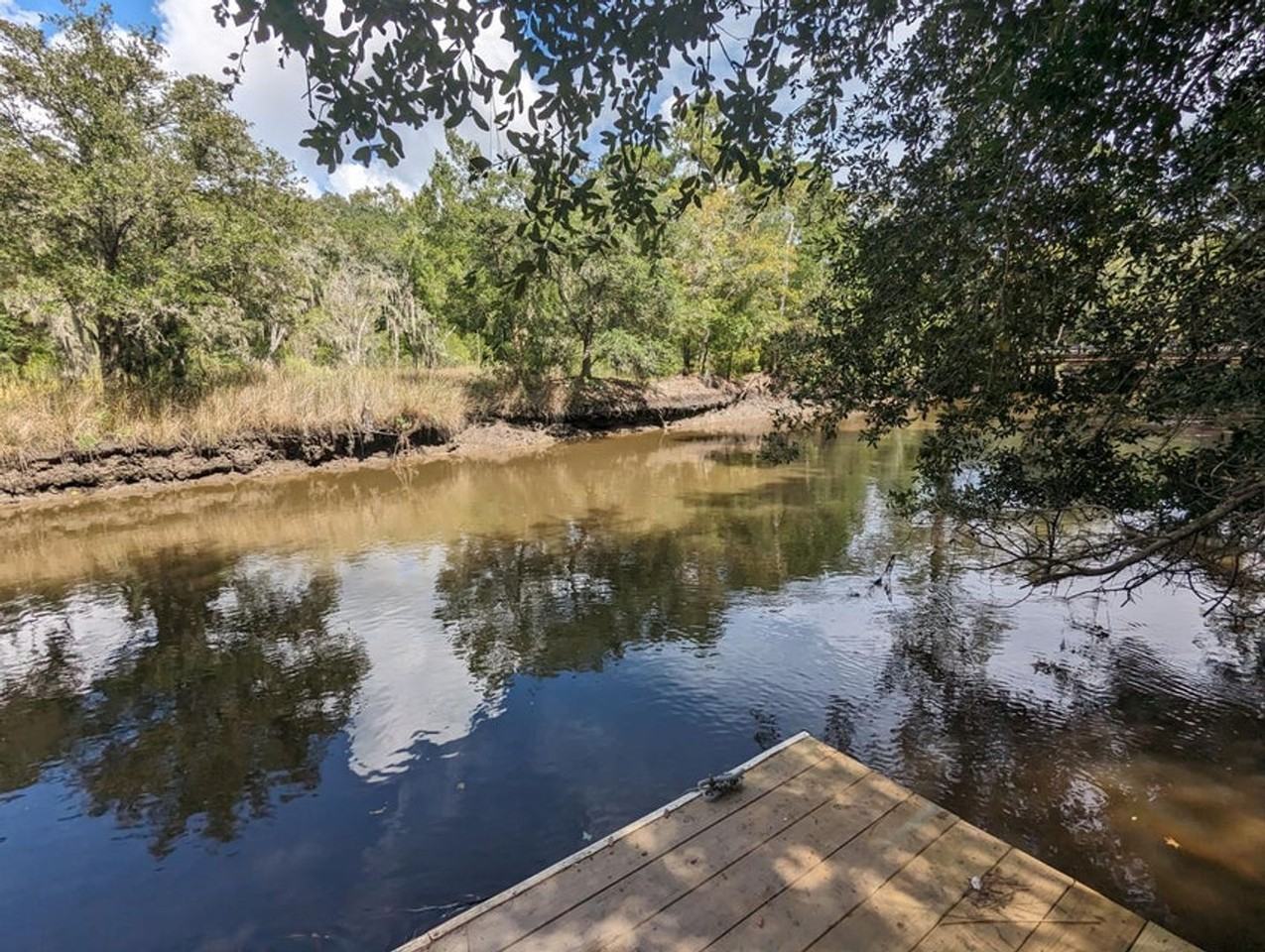 2944 Old Pond Rd - Photo 2 of 18