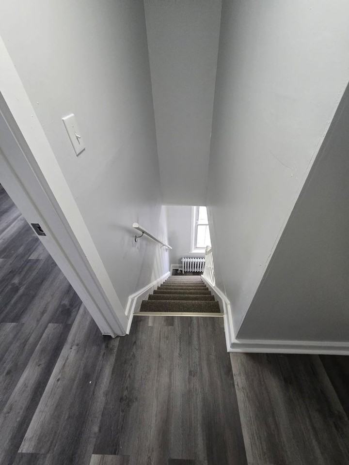 64 Wayne Ave - Photo 3 of 32