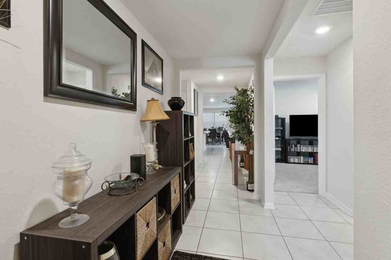 75025 Trestle Ct - Photo 2 of 24