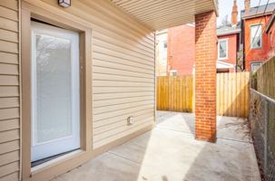 featured image of 1422 Hamlin Street