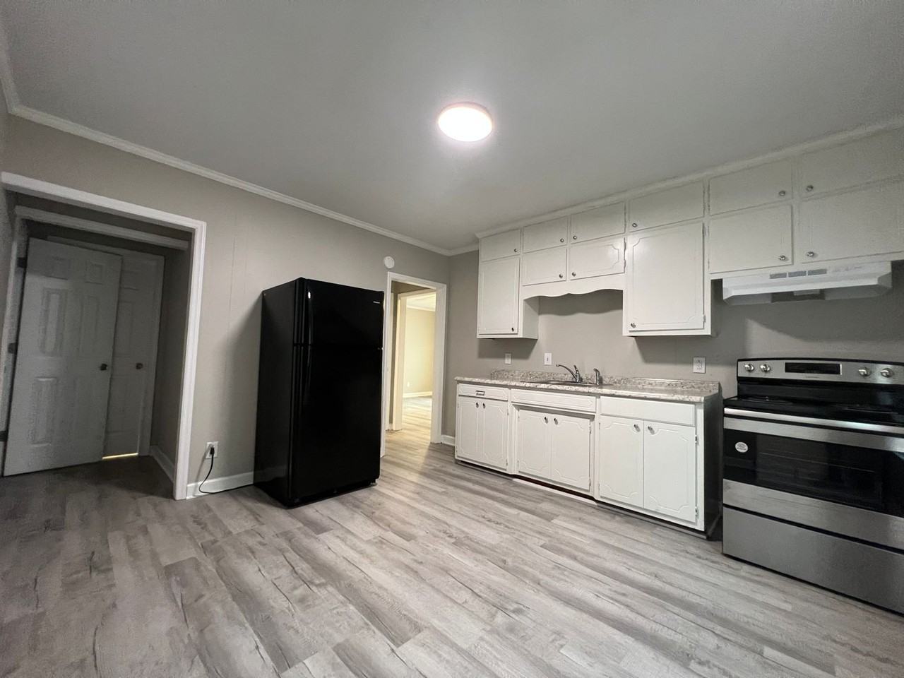 102 Neighborhood St - Photo 3 of 8