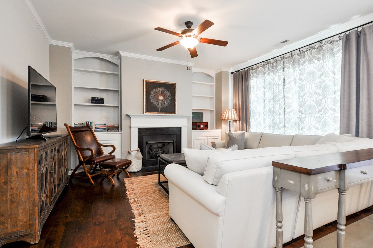 217 Balboa Pkwy - Photo 6 of 32