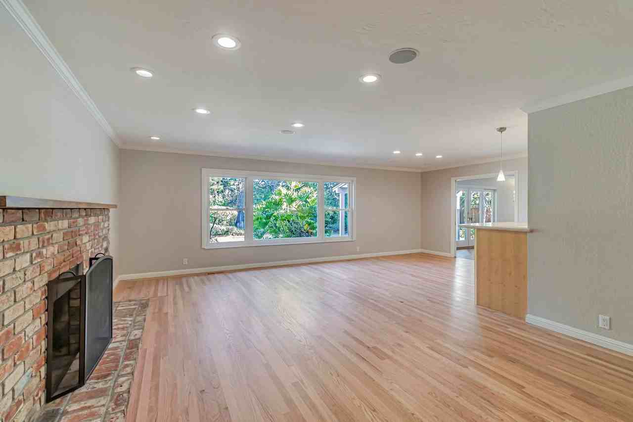 2141 Deodara Dr - Photo 2 of 11