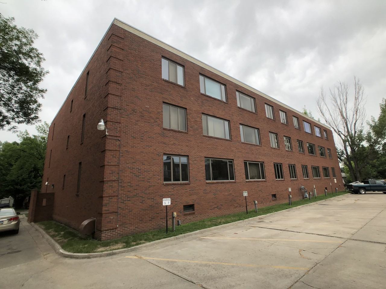 3504 11th Ave N - Photo 2 of 17