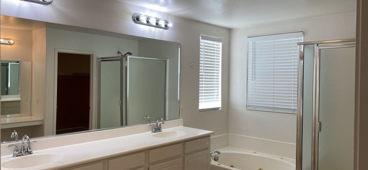 1854 Bankstown Way - Photo 2 of 50