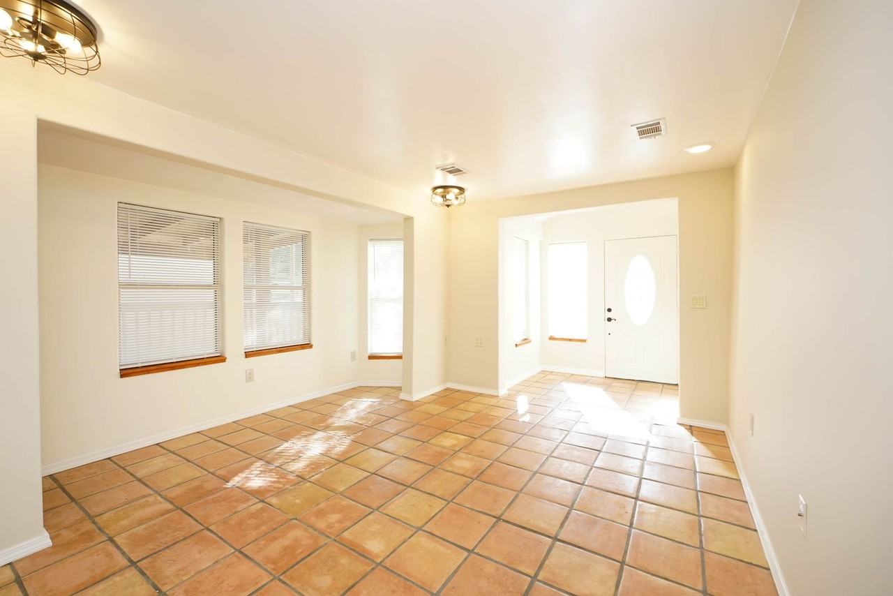 616 Cypress Dr - Photo 6 of 29