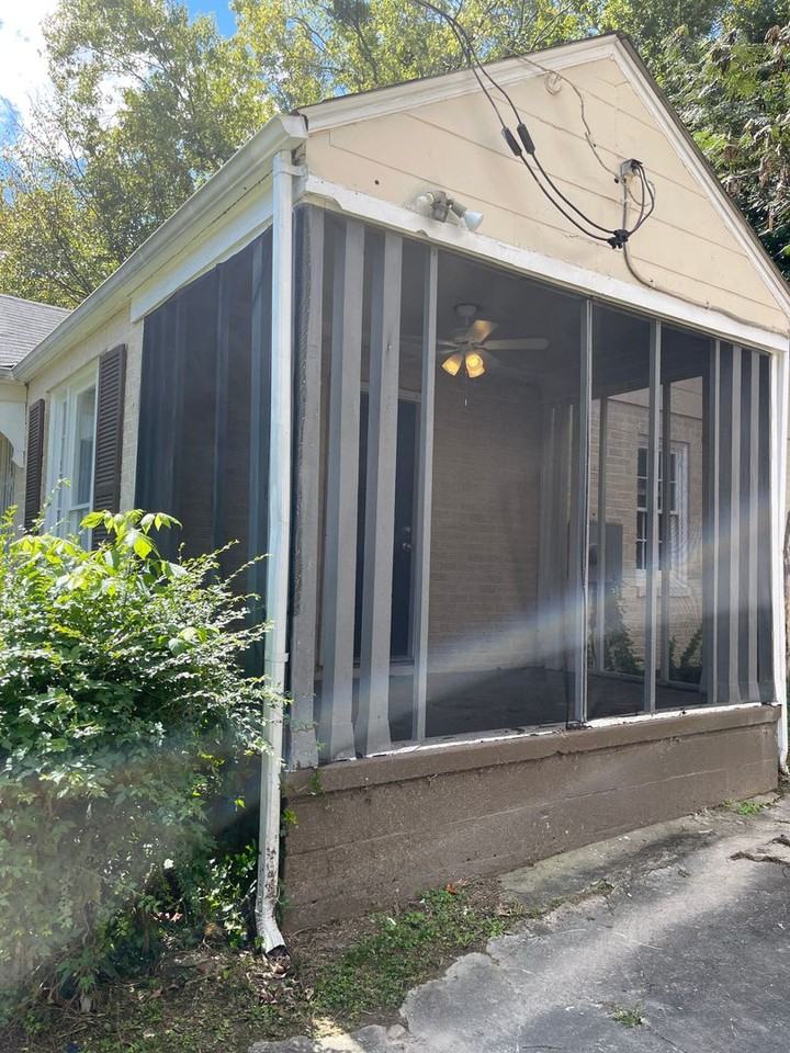 1799 S Gordon St Sw - Photo 3 of 17