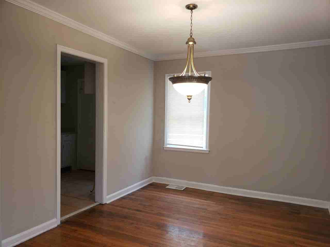 1799 S Gordon St Sw - Photo 6 of 17