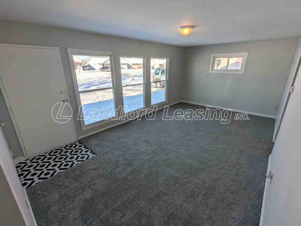 4315 Meadow Ln - Photo 2 of 13