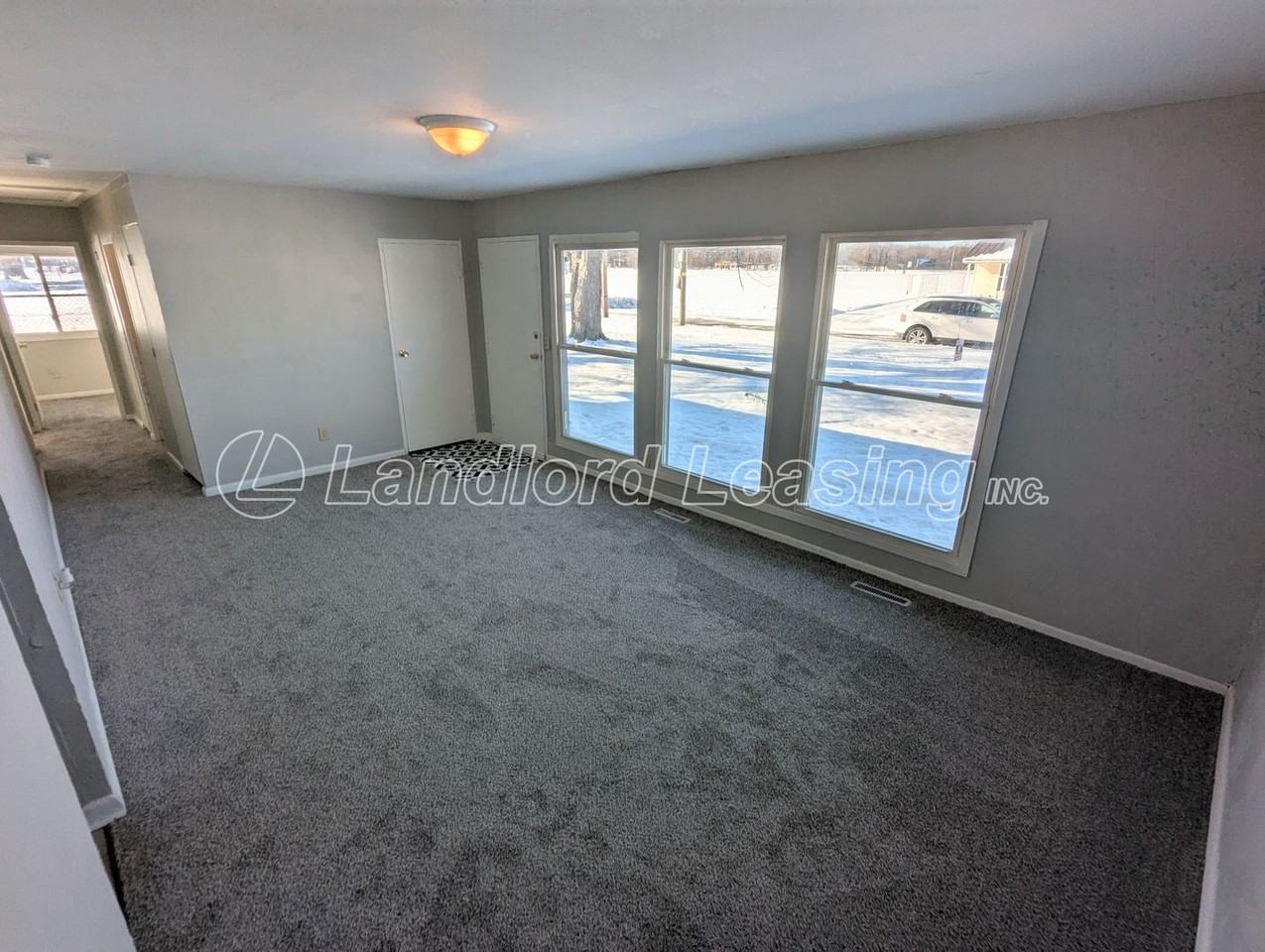 4315 Meadow Ln - Photo 3 of 13