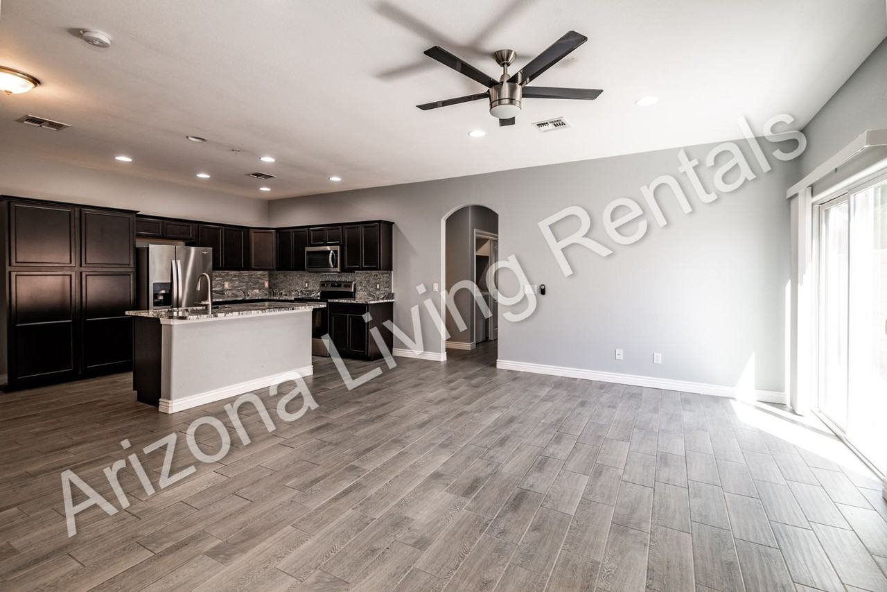 733 Pala Mesa Dr - Photo 3 of 28