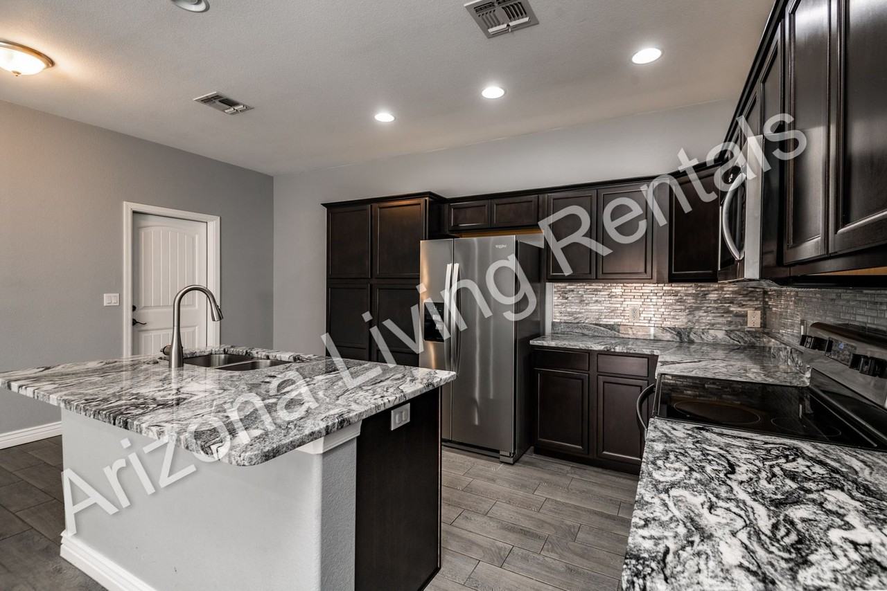 733 Pala Mesa Dr - Photo 7 of 28