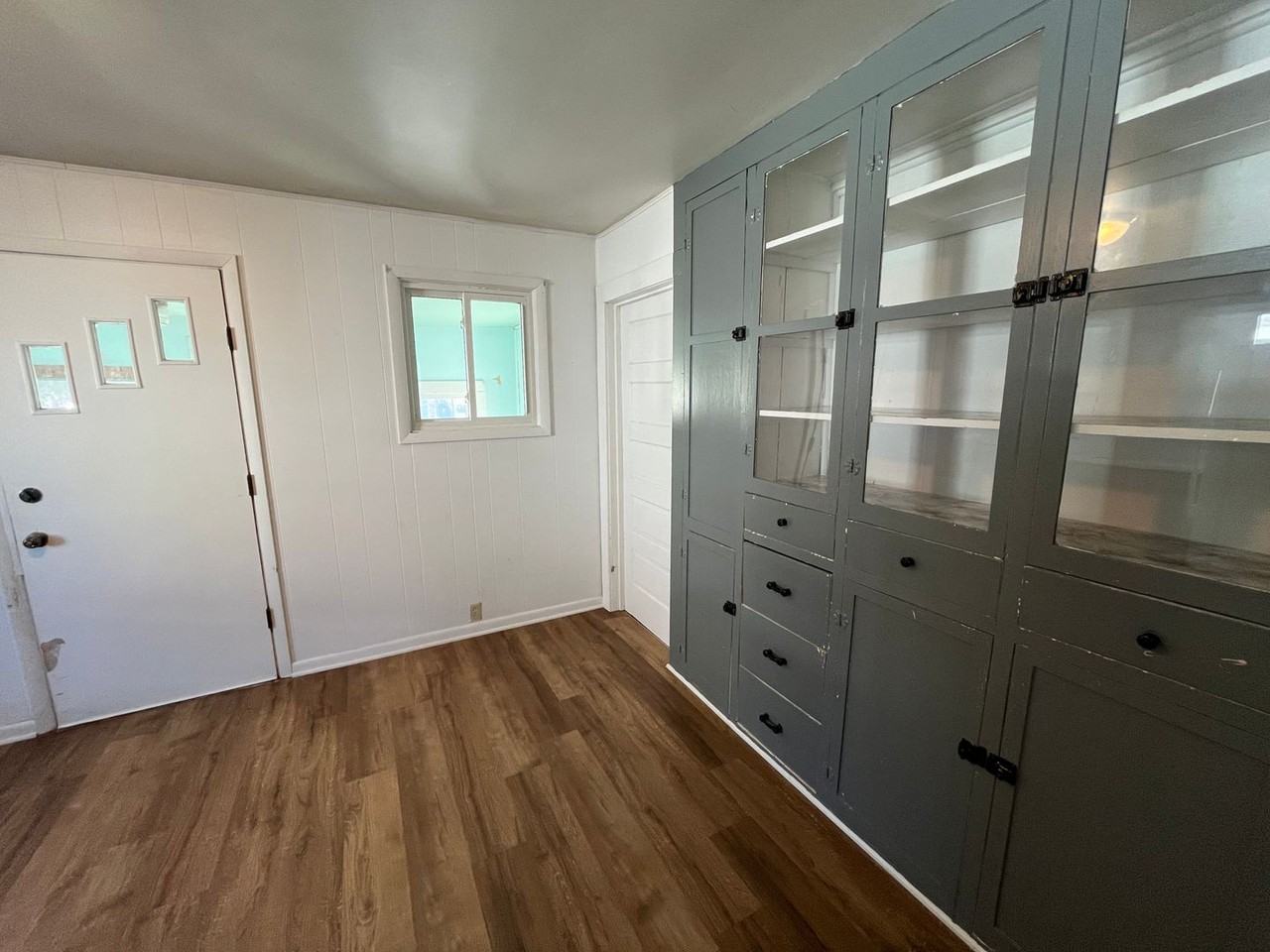 107 Logan St - Photo 2 of 23