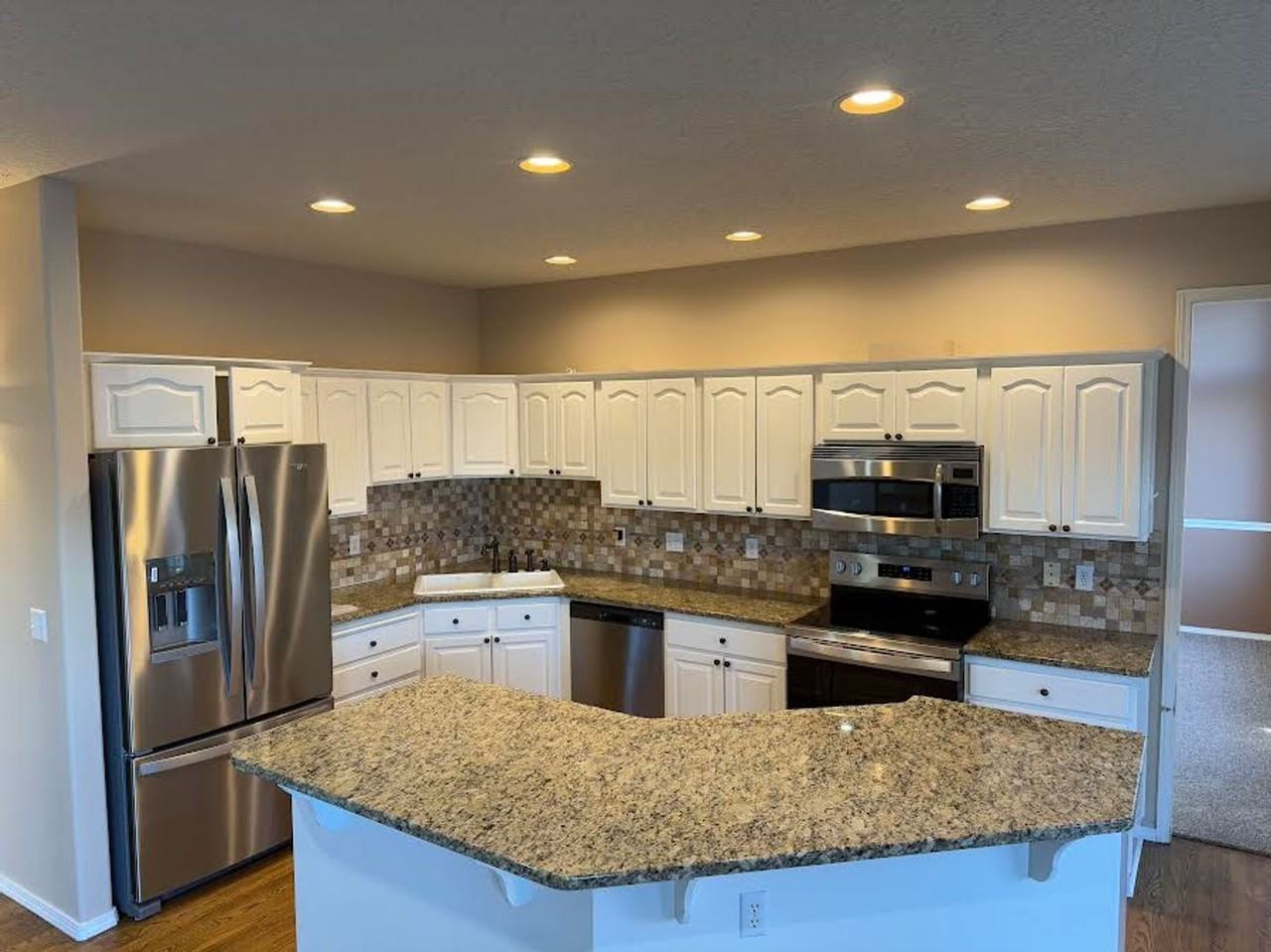 8981 Sw Waverly Dr - Photo 2 of 39