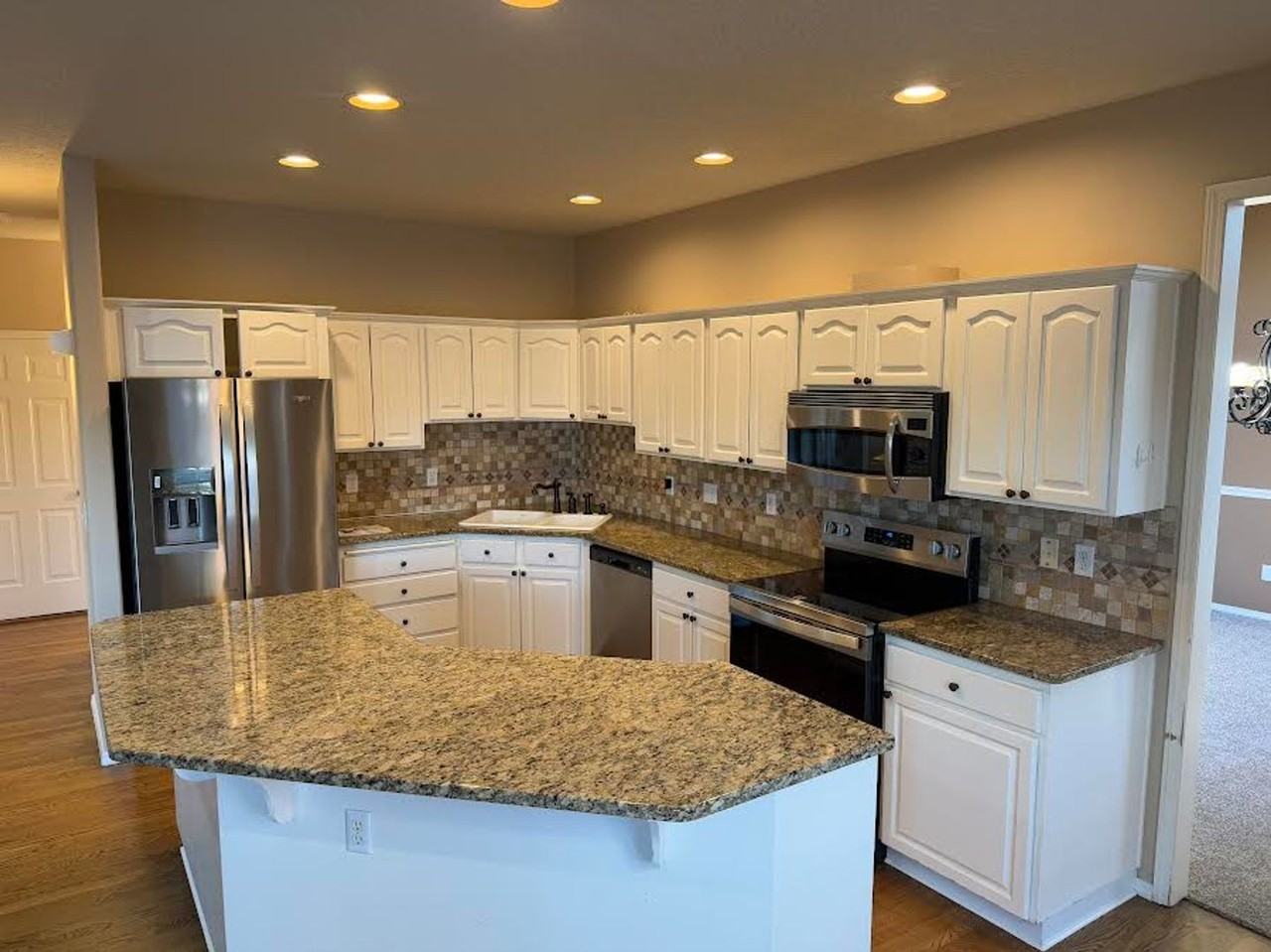 8981 Sw Waverly Dr - Photo 3 of 39