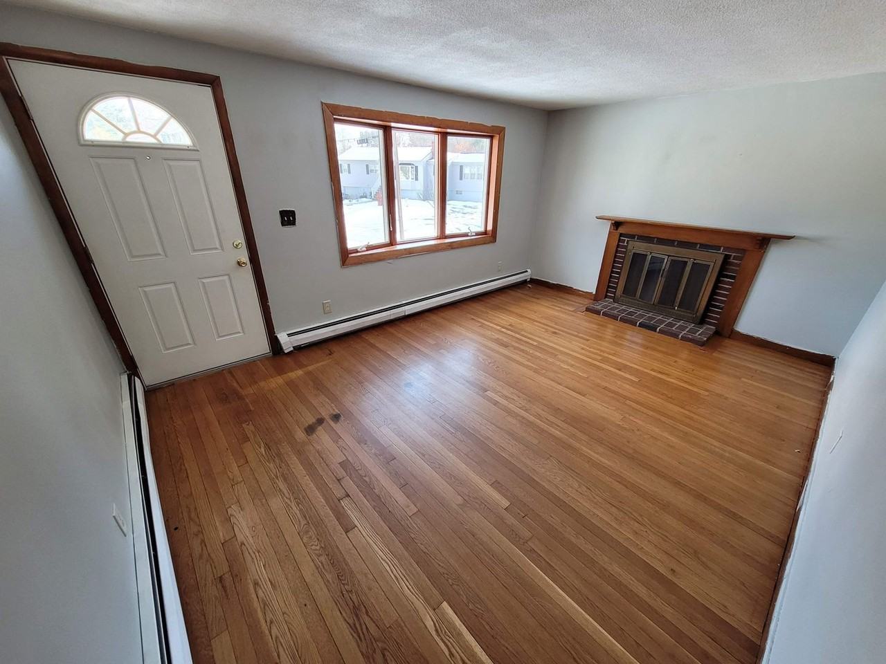 20 Spencer Ave - Photo 2 of 22