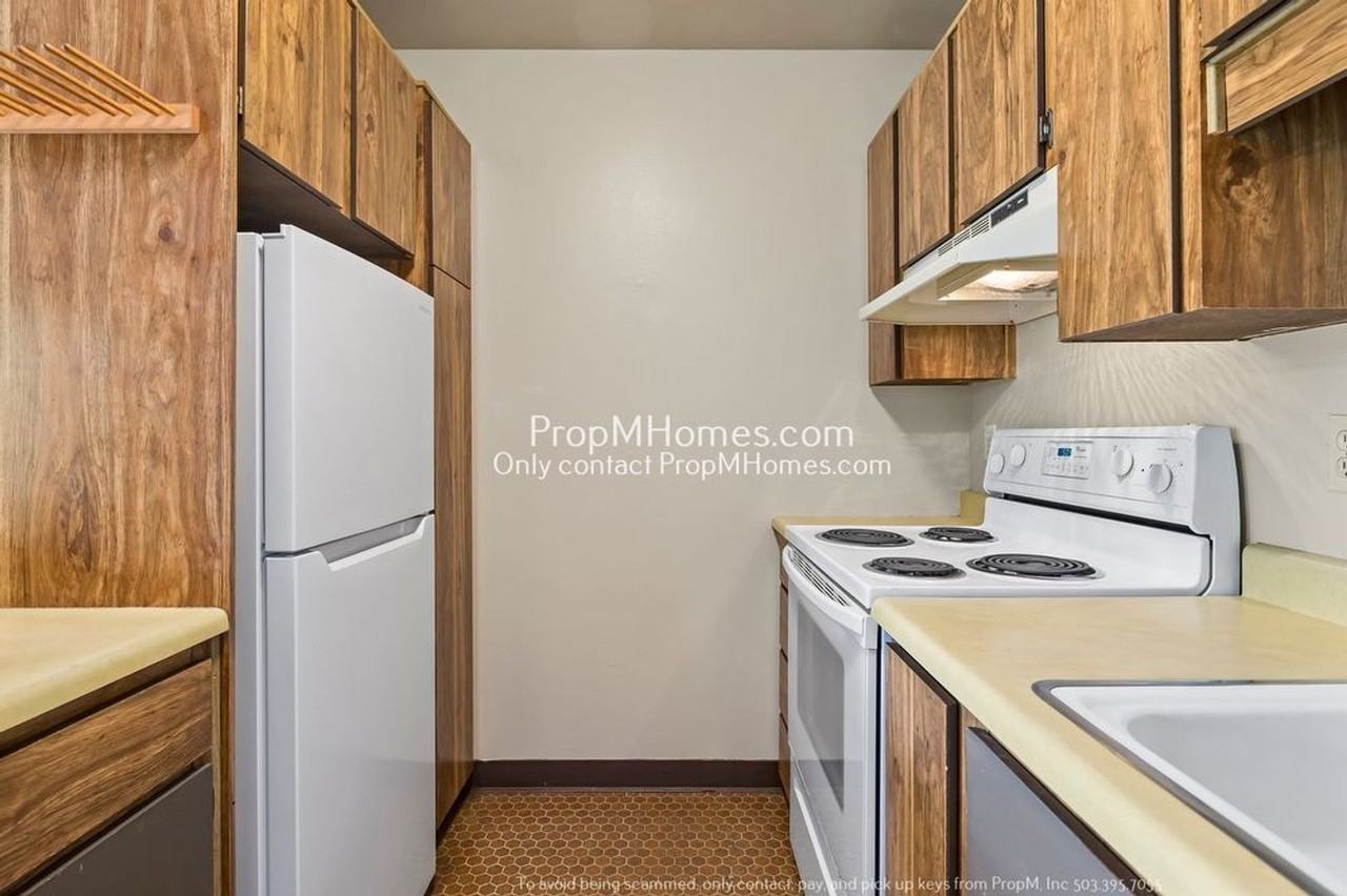 7744 Sw Barnes Rd #E - Photo 6 of 17