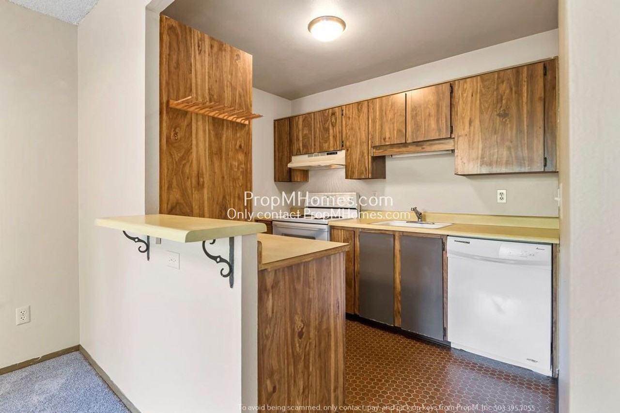 7744 Sw Barnes Rd #E - Photo 7 of 17
