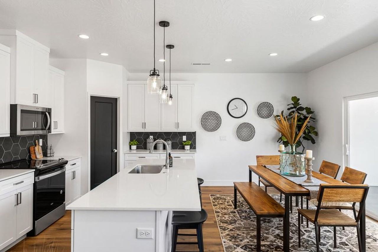 762 E Desert Cactus Dr - Photo 3 of 29