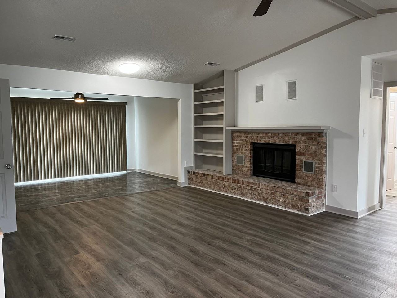905 Grenada Ct - Photo 2 of 26