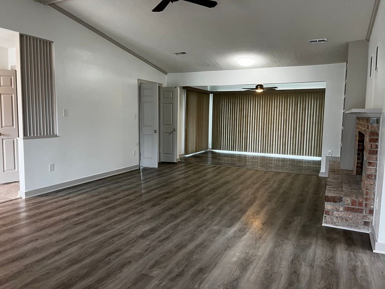905 Grenada Ct - Photo 3 of 26