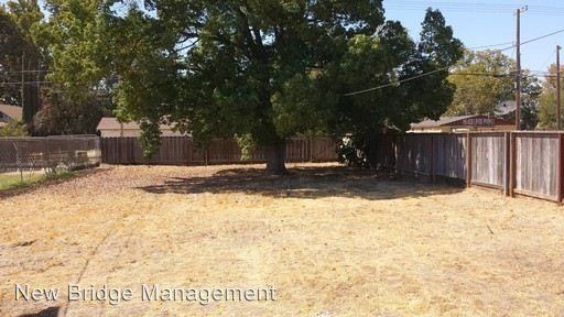 590 N 1st St - Photo 2 of 6