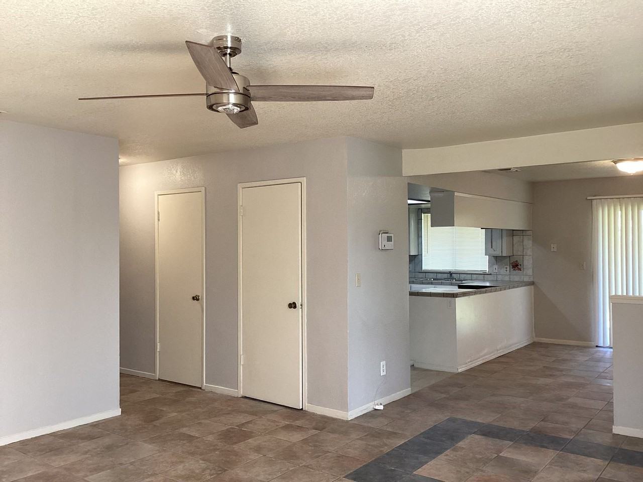 3325 E Pine Ave - Photo 7 of 17