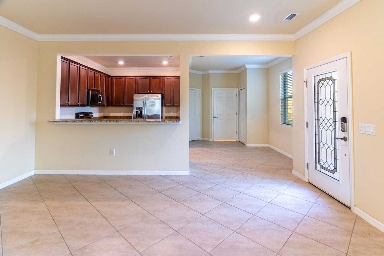 10274 Via Colomba Cir - Photo 6 of 29