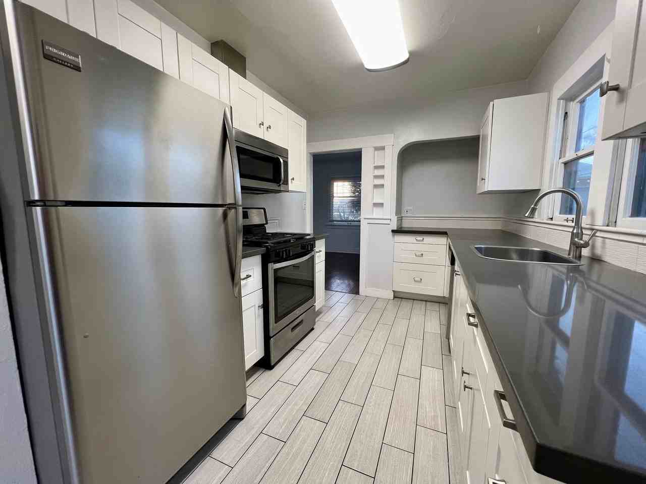 3409 Grim Ave - Photo 7 of 14