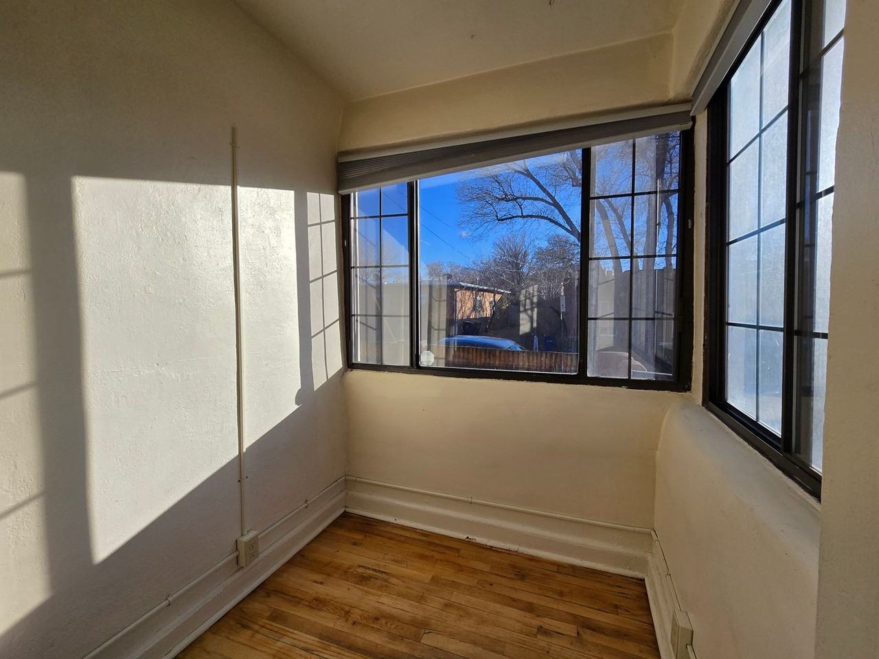 259 Staab St - Photo 6 of 14