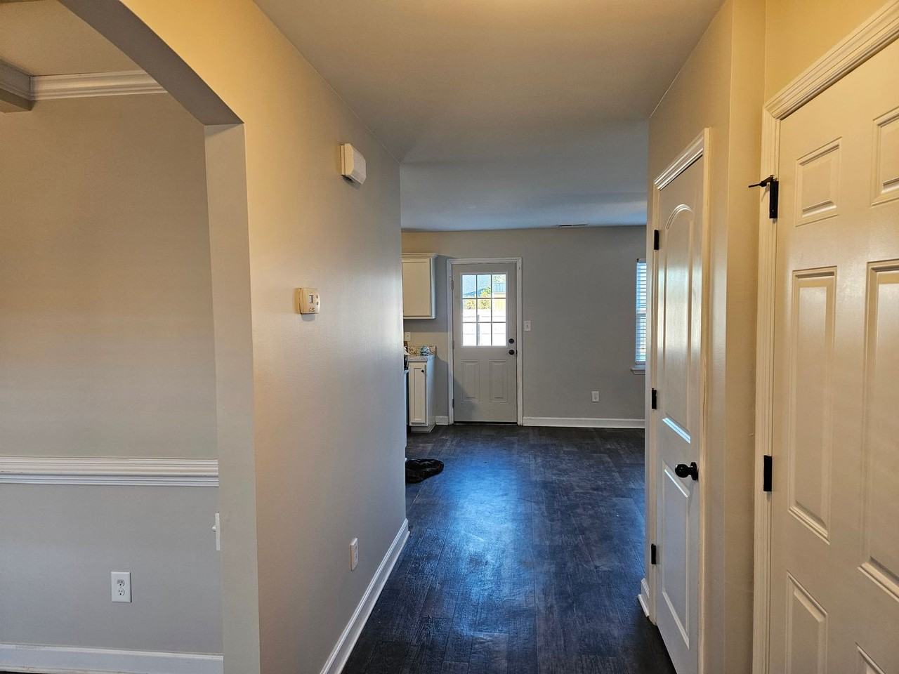 211 Breakwater Dr - Photo 2 of 20