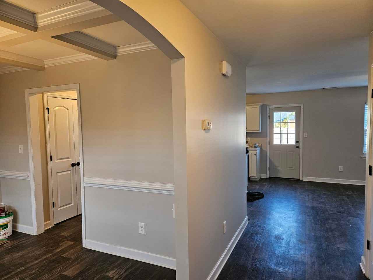 211 Breakwater Dr - Photo 4 of 20