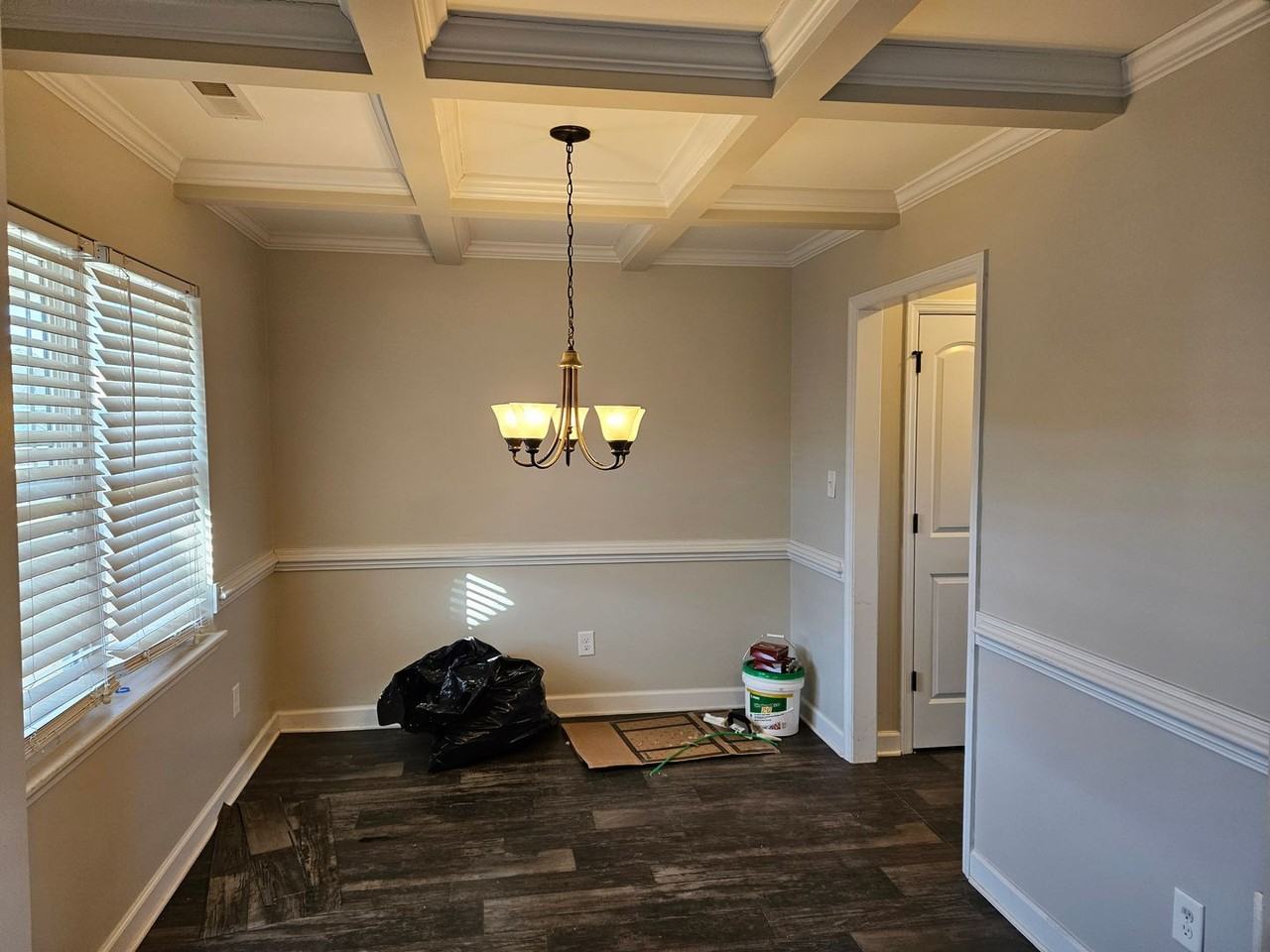 211 Breakwater Dr - Photo 5 of 20