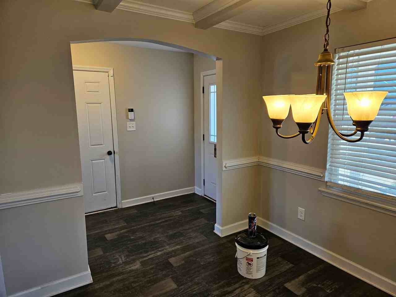 211 Breakwater Dr - Photo 6 of 20