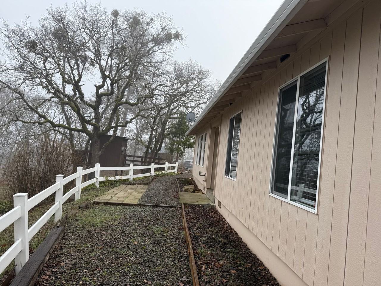 200A Butte Falls Hwy - Photo 3 of 42