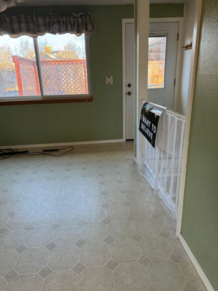 196 Copper St - Photo 4 of 22