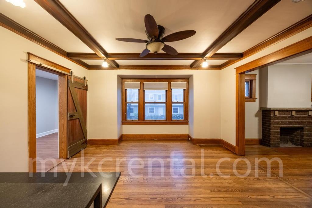 325 N 15th St - Photo 2 of 34