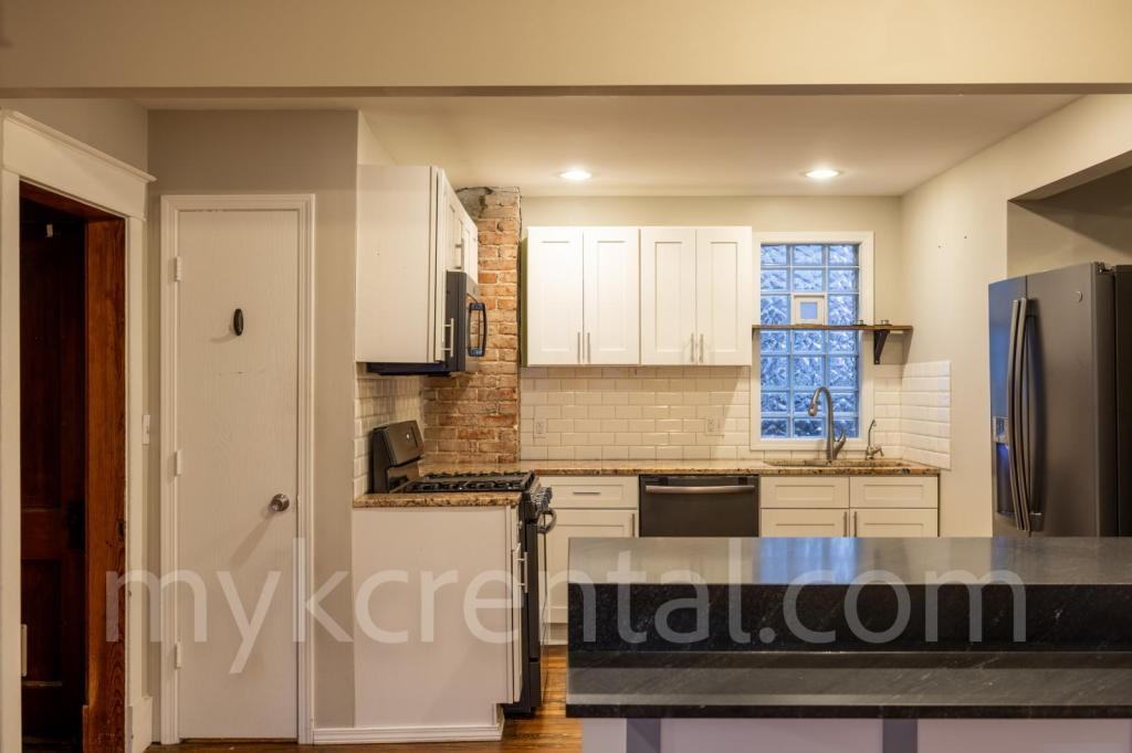 325 N 15th St - Photo 7 of 34