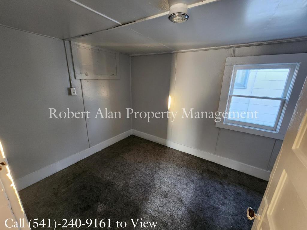 127 Sw Emigrant Ave - Photo 5 of 5