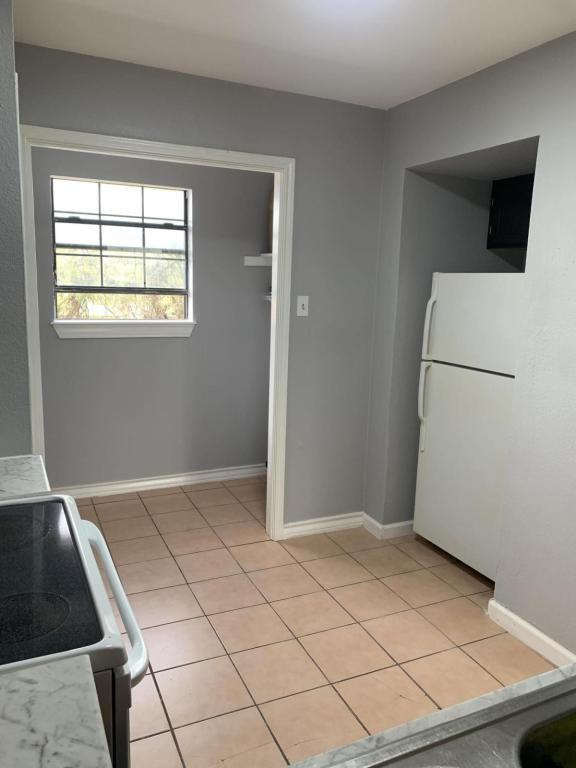 3118 Chacota St - Photo 7 of 13