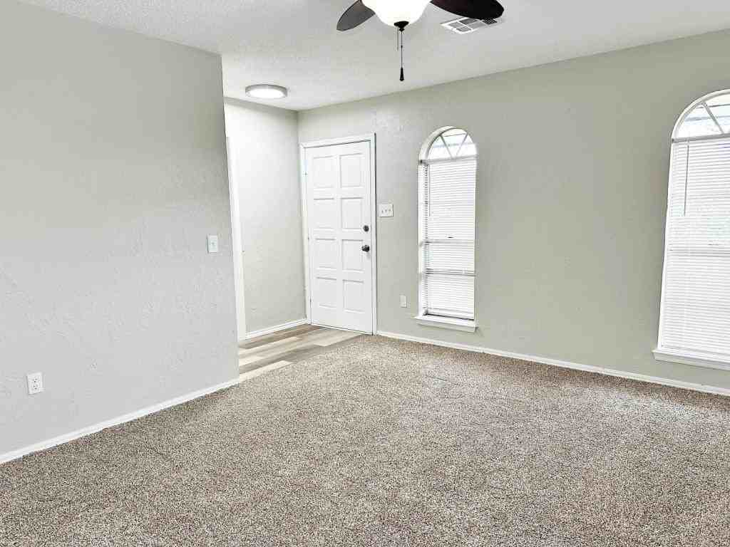 5314 Nw Rotherwood Dr - Photo 7 of 22