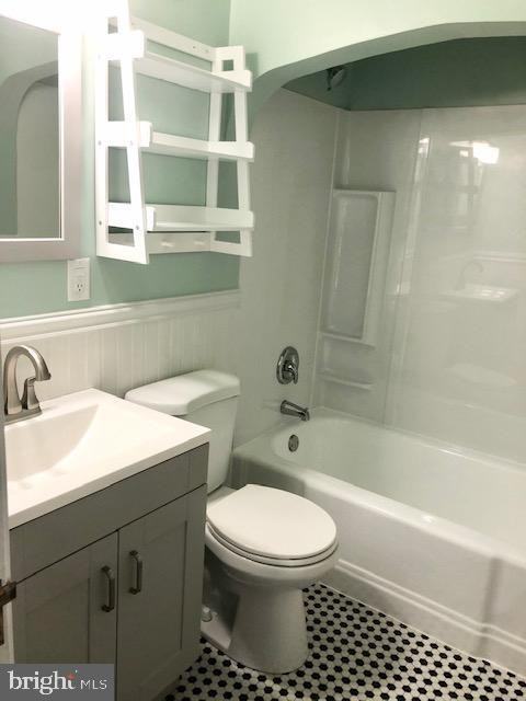 1025 Desoto Rd - Photo 2 of 11
