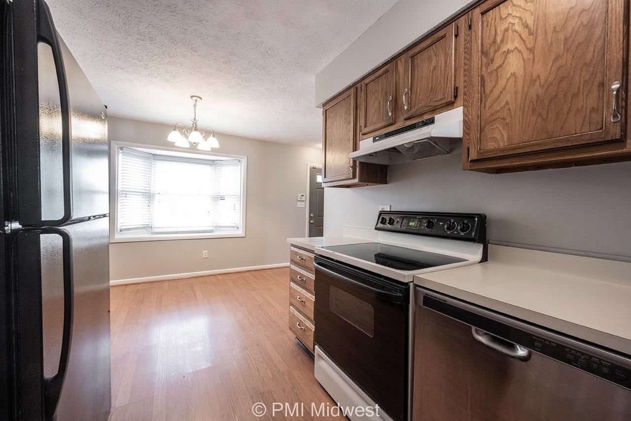 5611 N Rural St - Photo 7 of 28